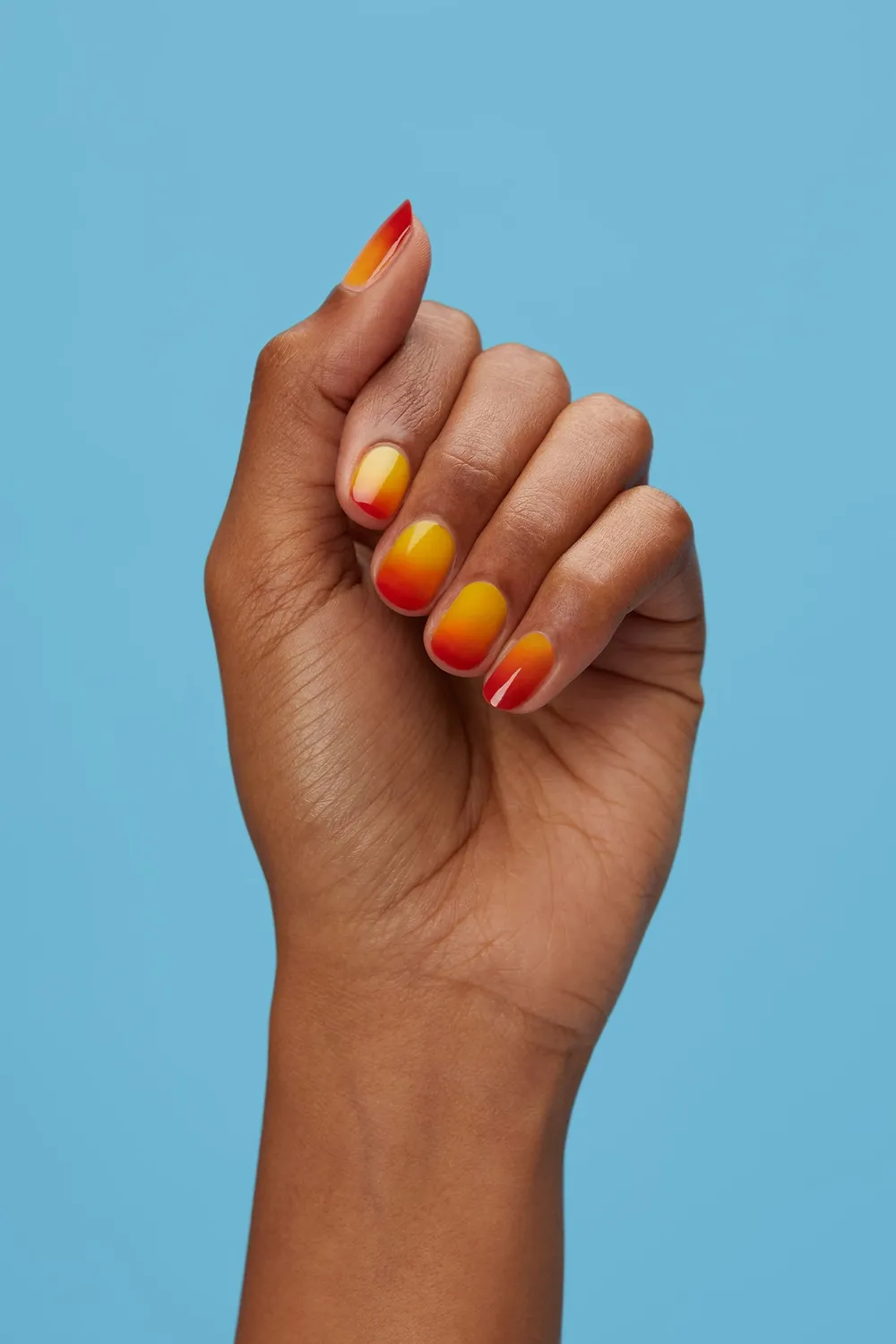Cirque Colors Tequila Sunrise nagellack termisk matt