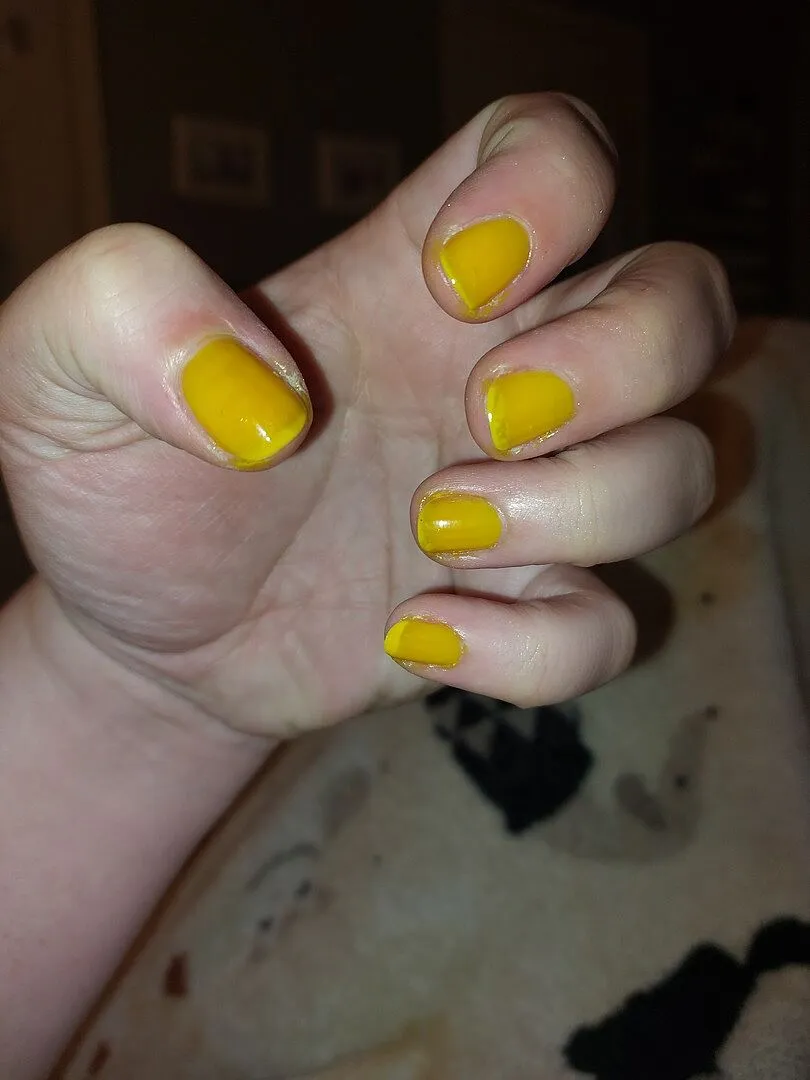 Cirque Colors Piña Jelly nagellack gul transparent