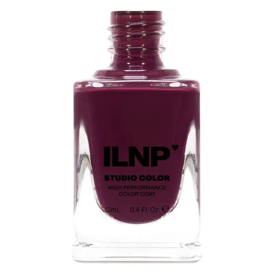 ILNP Fall Serenade Currant nagellack krämig mörklila