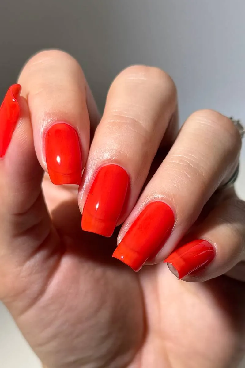 Cirque Colors Femme Fatale Red Hot Jelly nagellack rött jelly