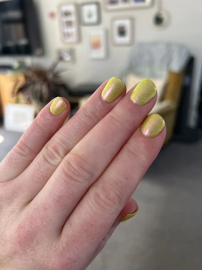 Cirque Colors You Tart nagellack holografisk syrgrön