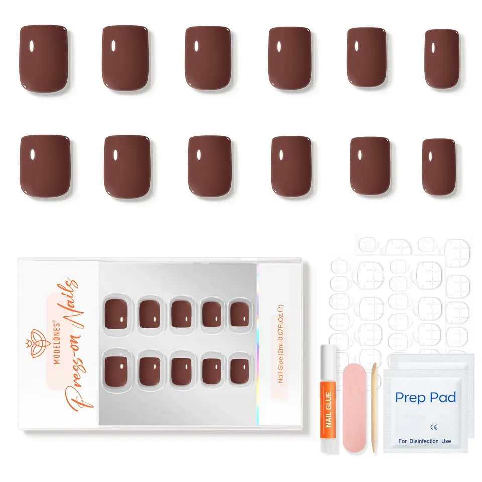 Modelones Cherry Mocha lösnaglar rödbrun