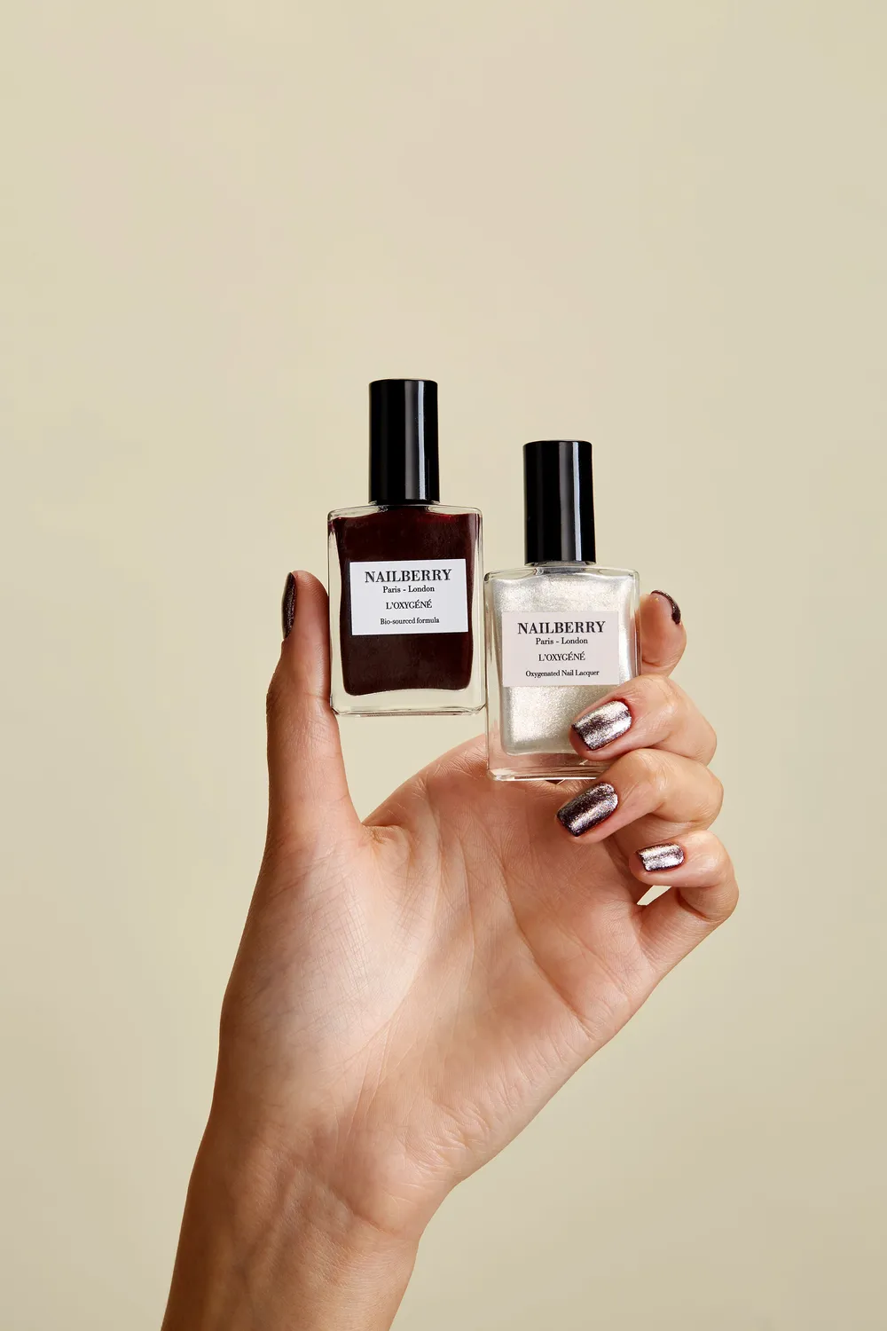 Nailberry Noirberry nagellack 15 ml svartröd opak