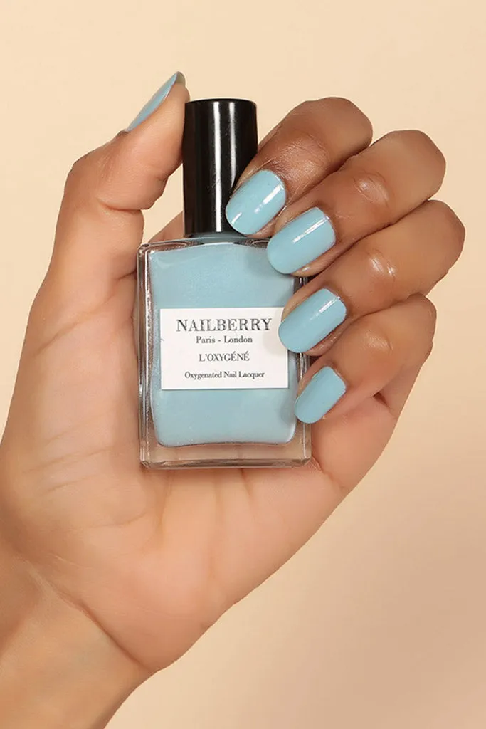 Nailberry Charleston nagellack 14ml pastellblå opak