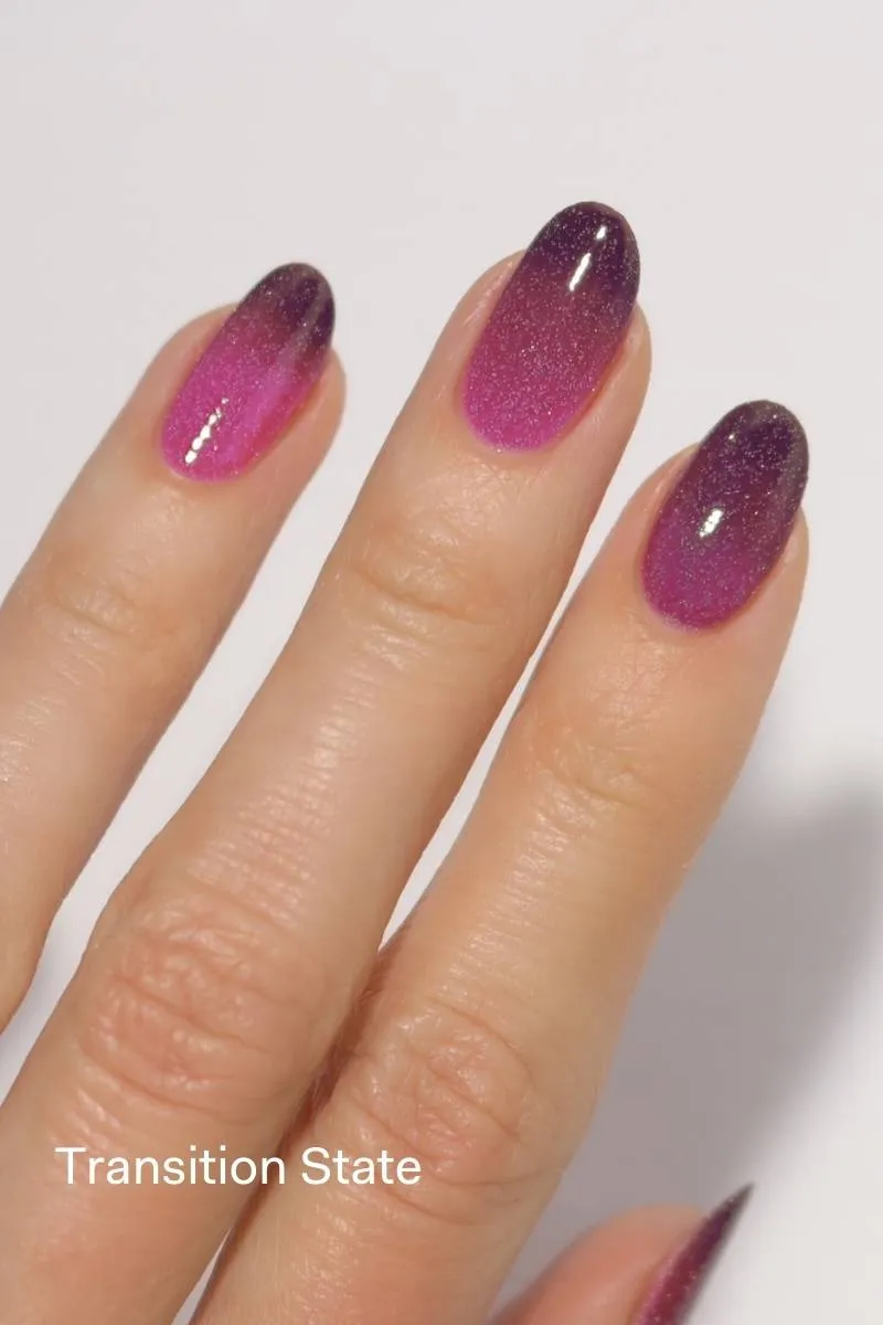 Cirque Colors Temptress nagellack thermal lila-rosa