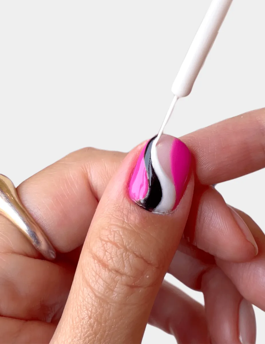 Le Mini Macaron Milkshake gel liner vit ogenomskinlig