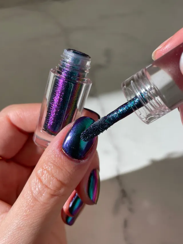 Le Mini Macaron Galactic Sparkle nagelpulver flytande krom