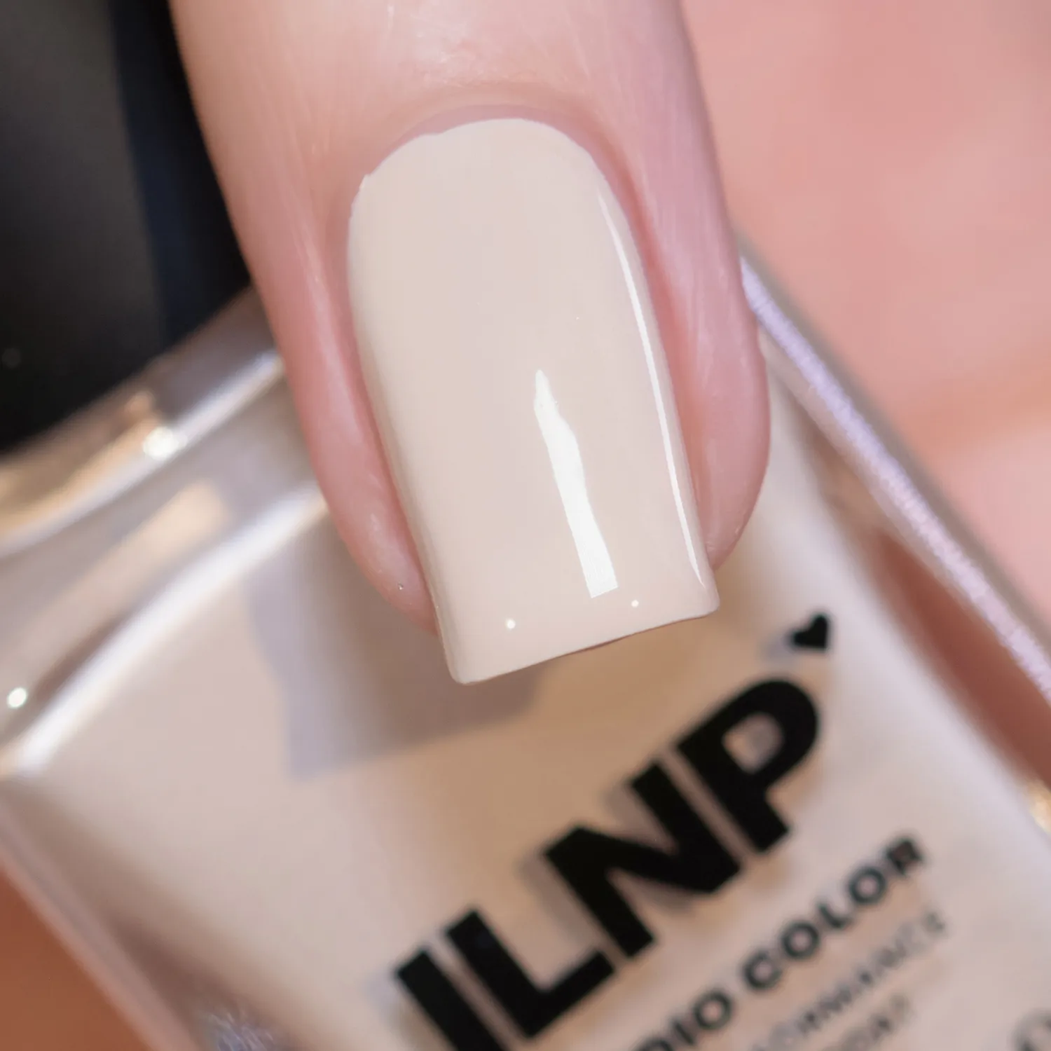 ILNP Under Covers nagellack krämvit ivory