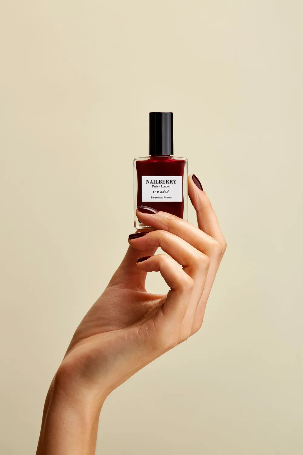 Nailberry Le Temps Des Cerises nagellack 14ml mörkröd