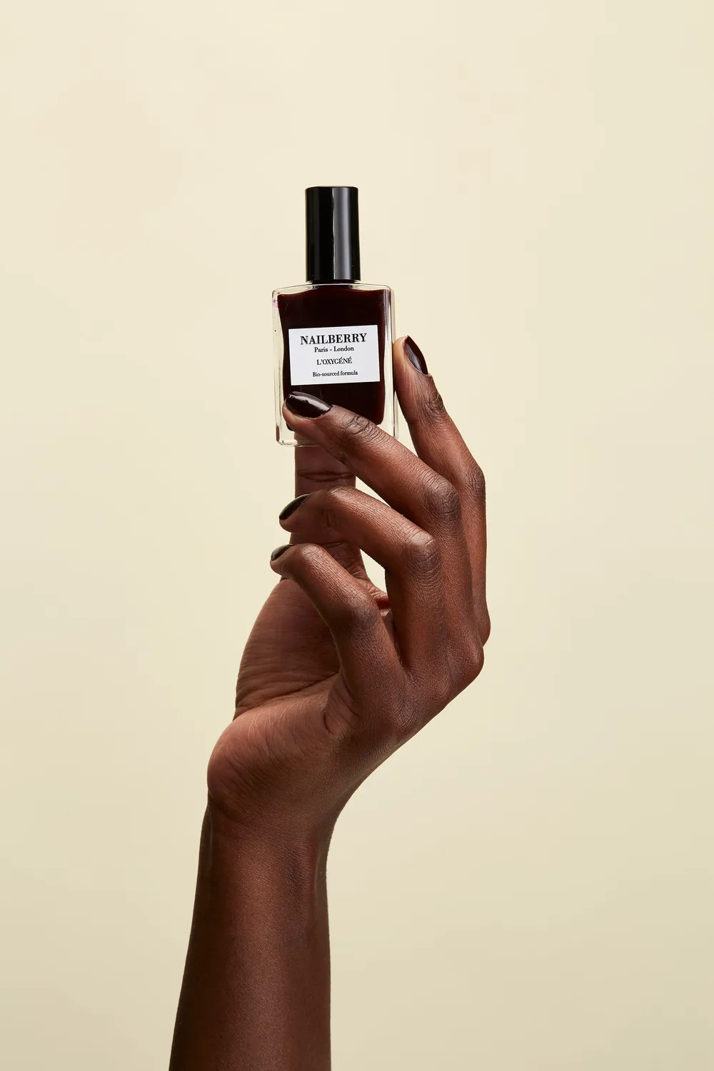 Nailberry Noirberry nagellack 15 ml svartröd opak