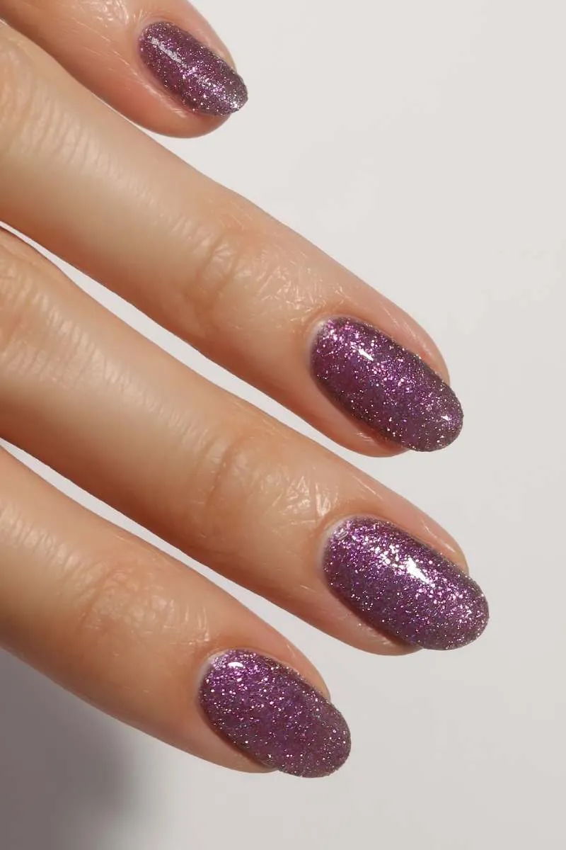 Cirque Colors Foxglove shimmer nagellack lila