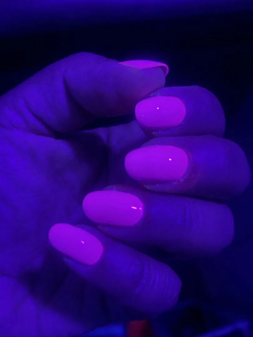 Cirque Drama Queen nagellack neon lila-magenta