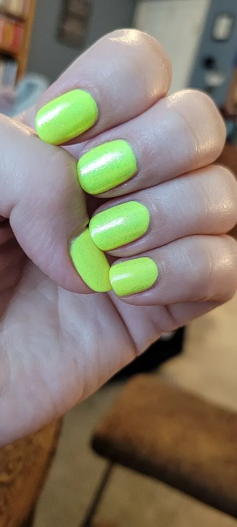 Cirque Colors Vice Suninn nagellack gul neon