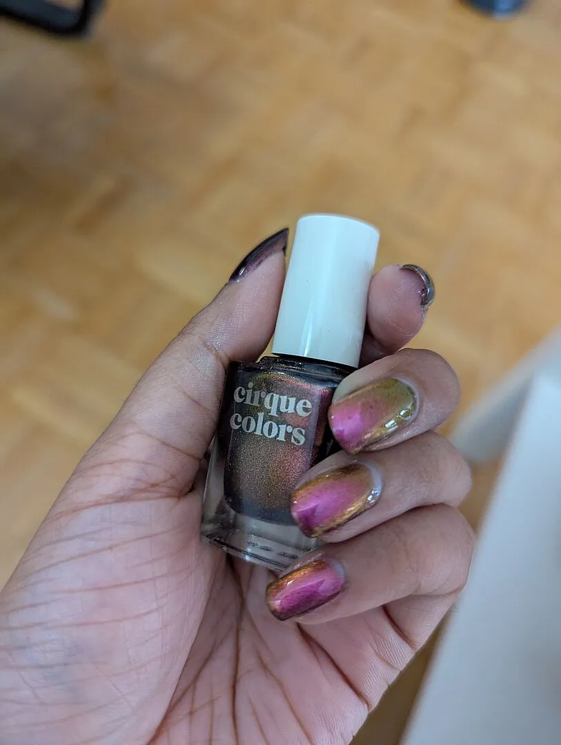 Cirque Colors Fool's Paradise nagellack magnetisk ametistlila