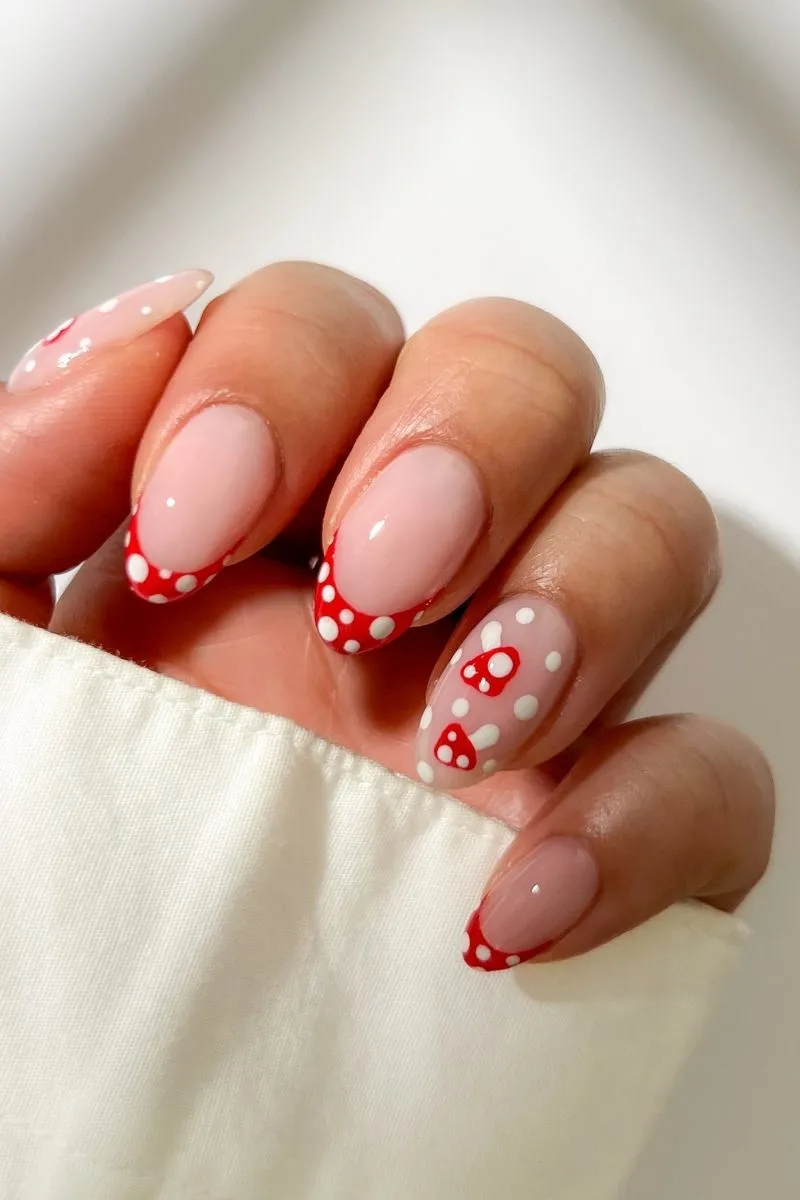 Cirque Colors Toadstool nagellack eldröd crème
