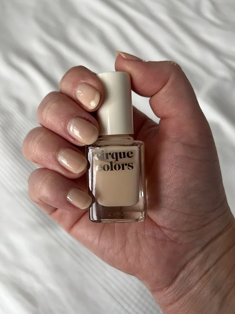 Cirque Colors Organza nagellack sheer persika