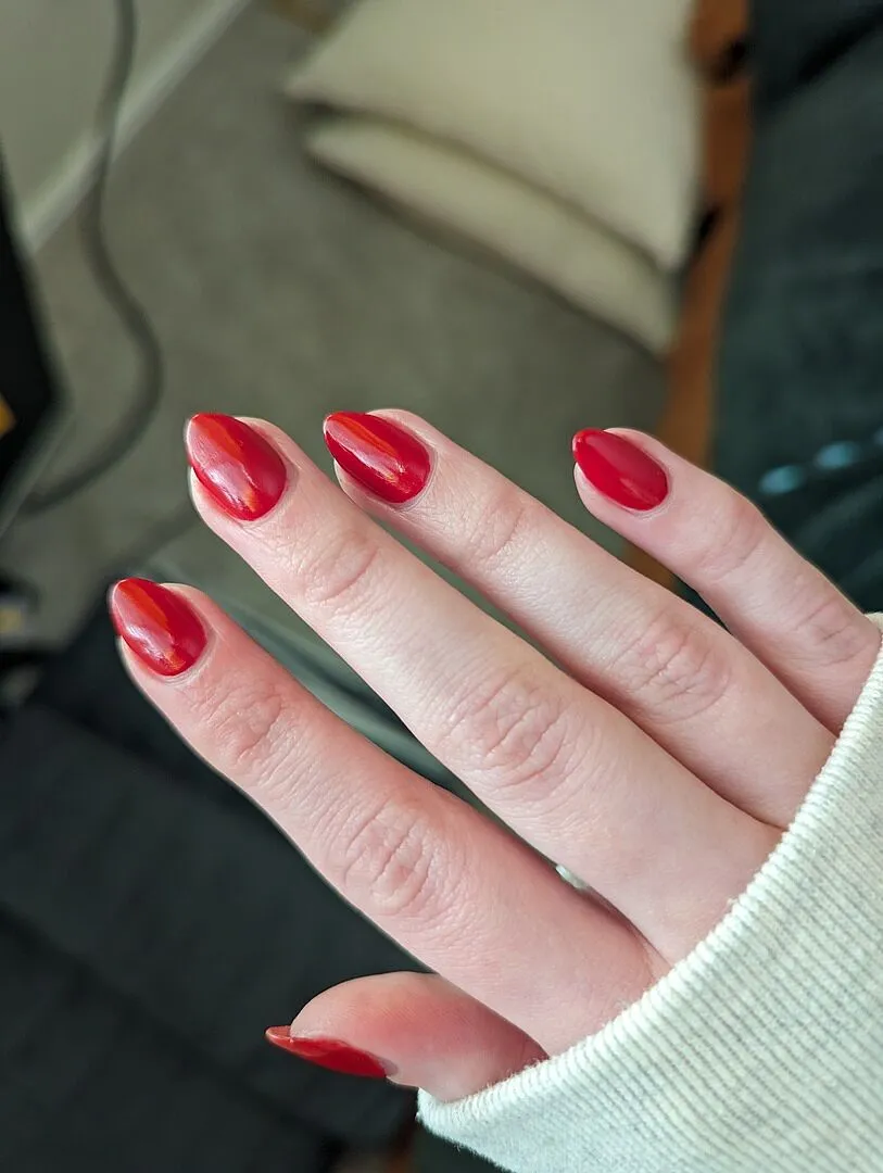 Cirque Colors Toadstool nagellack eldröd crème