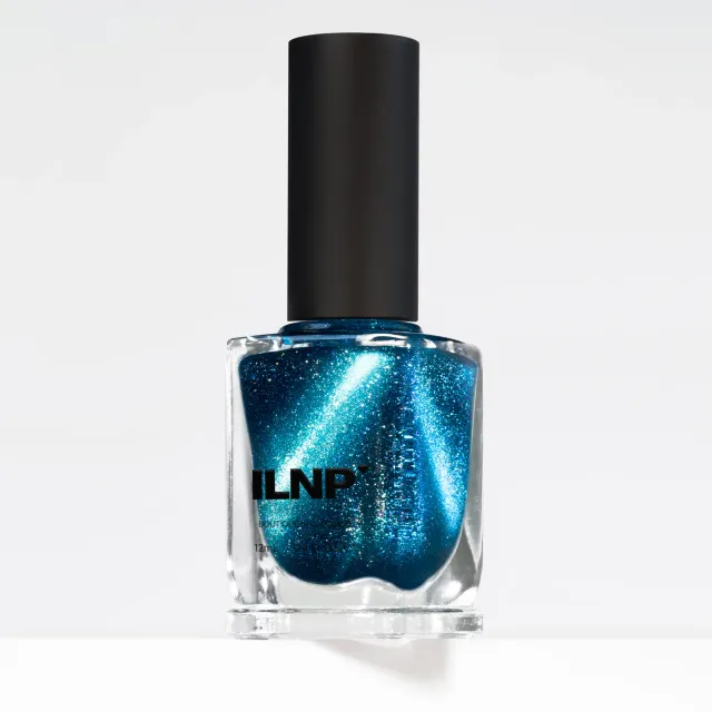 ILNP Zero Degrees nagellack magnetiskt midnattsblå