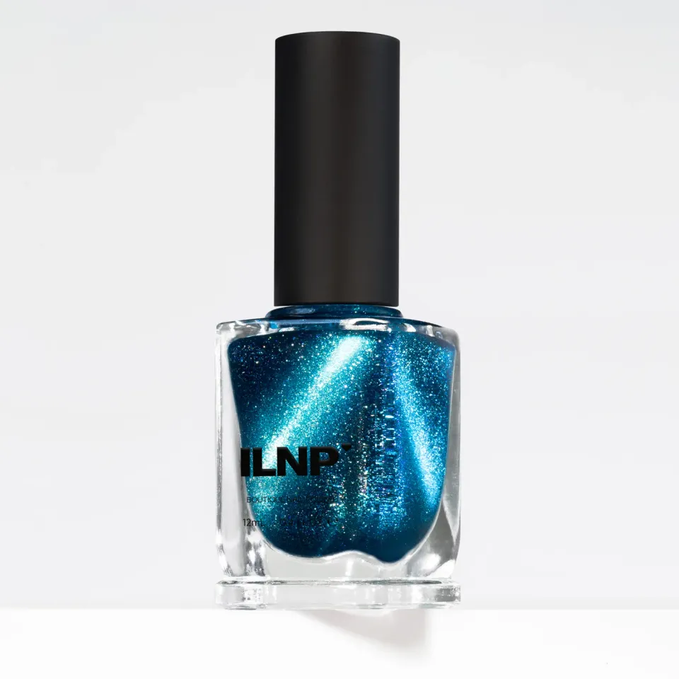 ILNP Zero Degrees nagellack magnetiskt midnattsblå