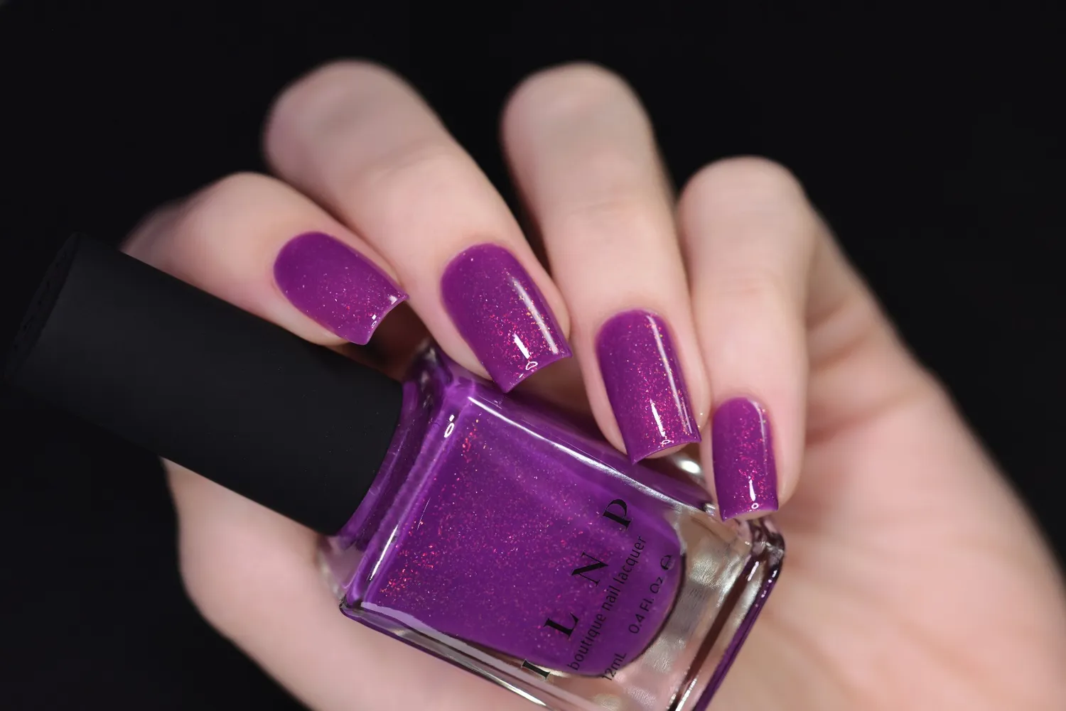 ILNP Paisley nagellack mörkmagenta med röd-guld flakes