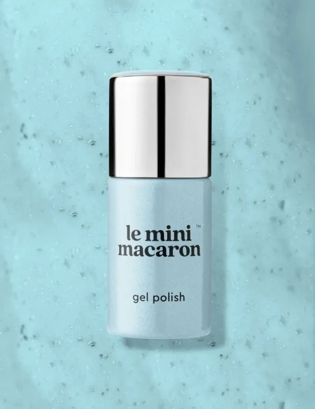 Le Mini Macaron Iced Blue gellack ljusblå shimmer
