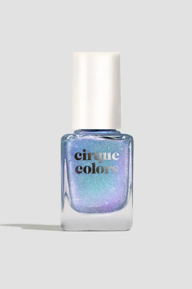 Cirque Colors Unrequited Love nagellack sheer blå shimmer