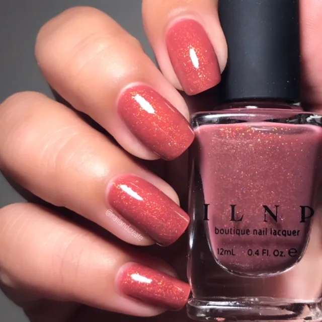 ILNP Cross My Heart nagellack röd holografisk jelly