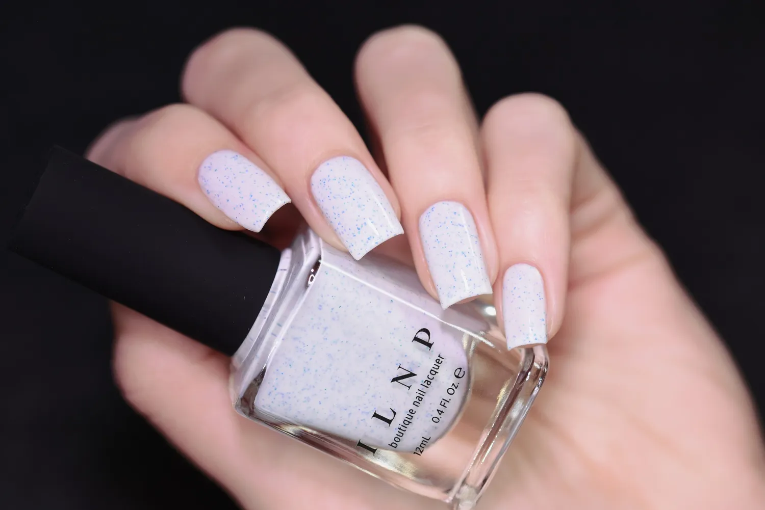 ILNP Shaved Ice nagellack vitt prickigt