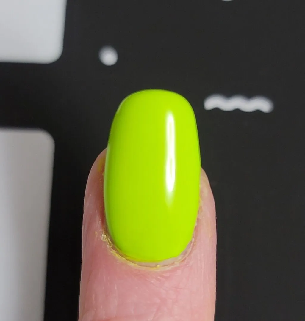 Cirque Colors Electric Daisy nagellack neon gul