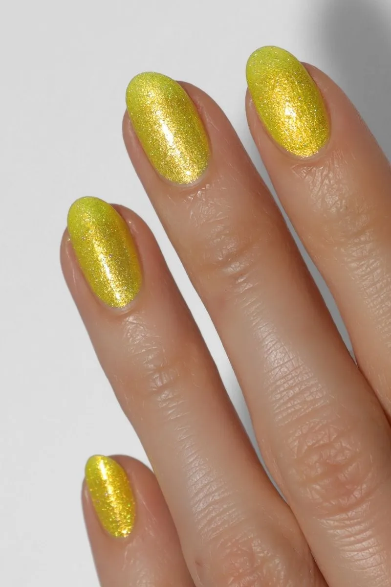 Cirque Colors Thunderbolt nagellack gul holo-shimmer