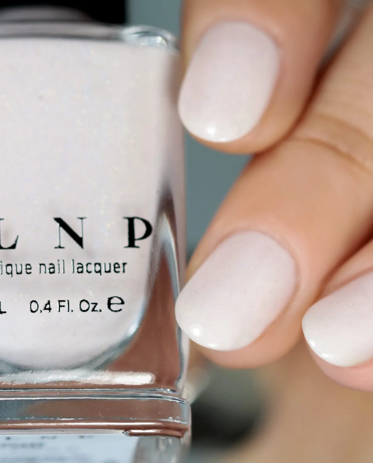 ILNP Keepsake nagellack krämvit holografisk