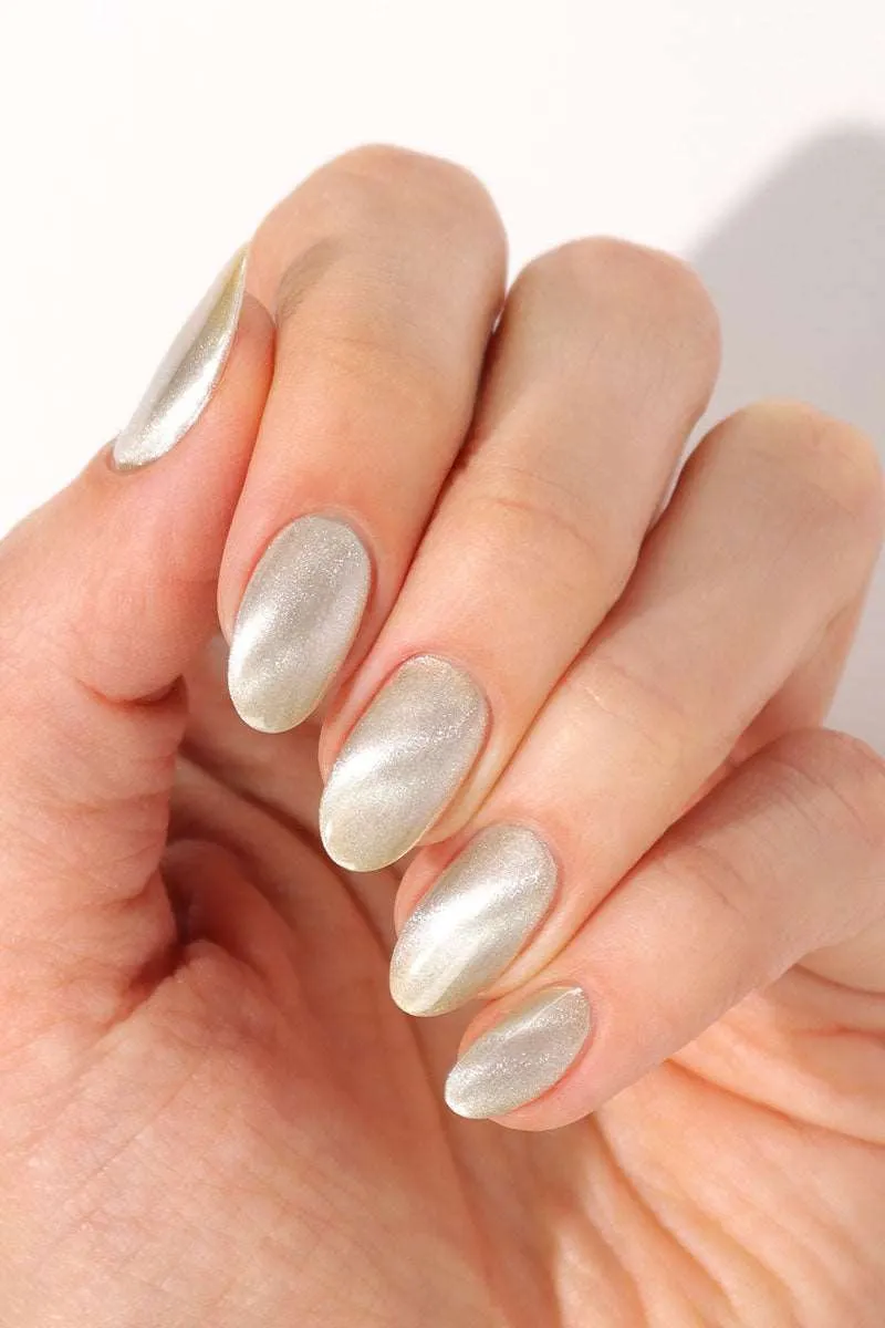 Cirque Colors Mother of Pearl nagellack magnetisk pärlemor