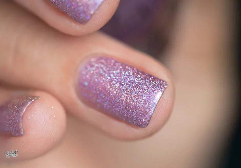 ILNP Dream Girl nagellack ljuslila stark holo