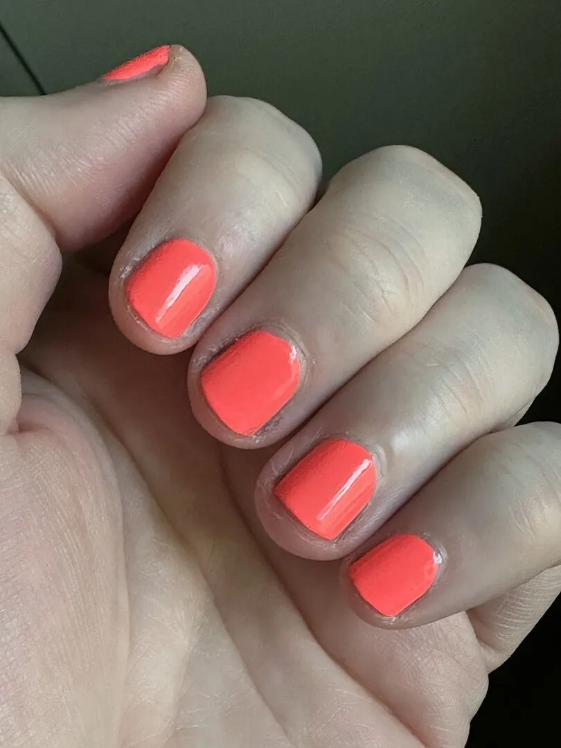 Cirque Colors Vice Boozy Brunch nagellack korallneon