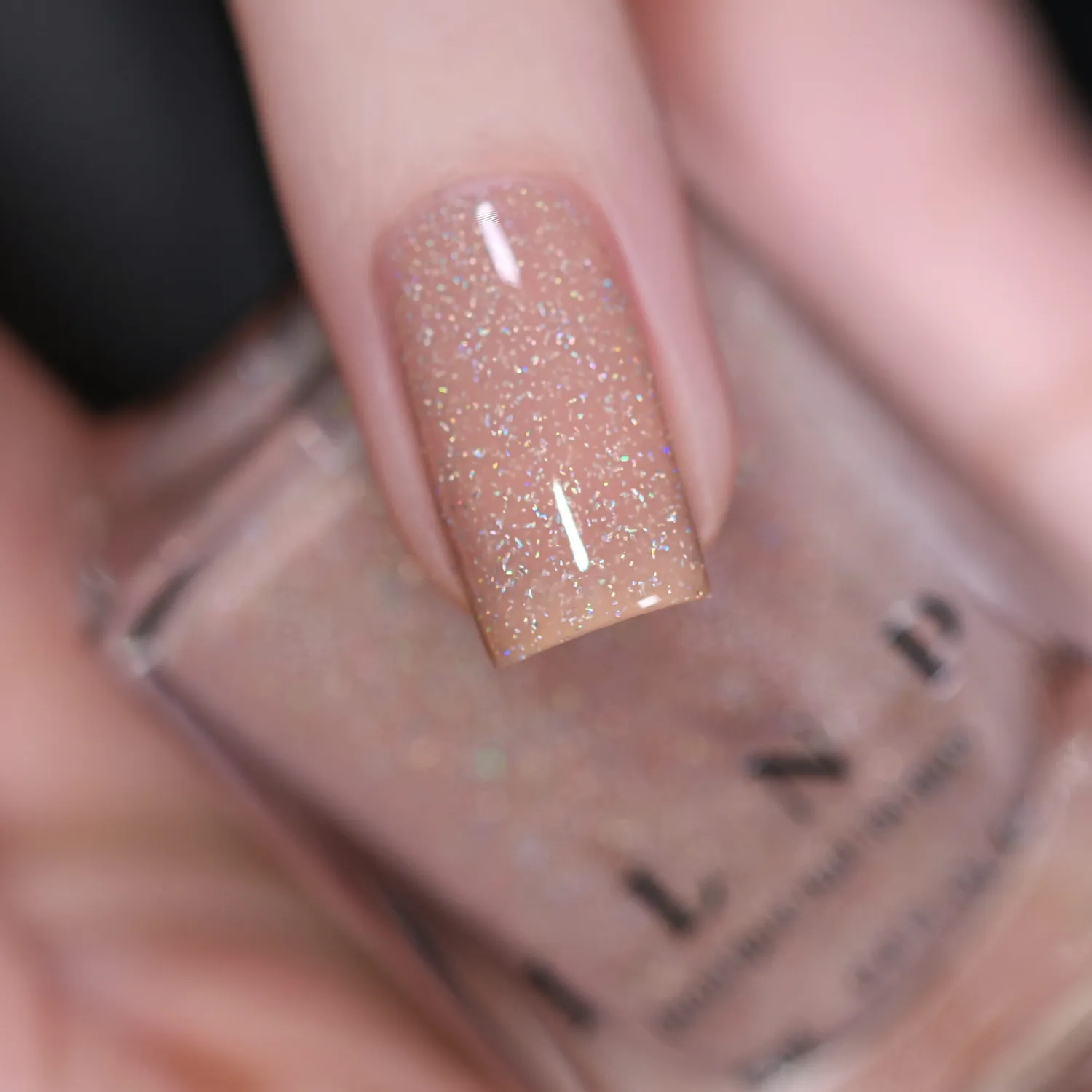 ILNP Winter Resort Toasted nagellack beige holo