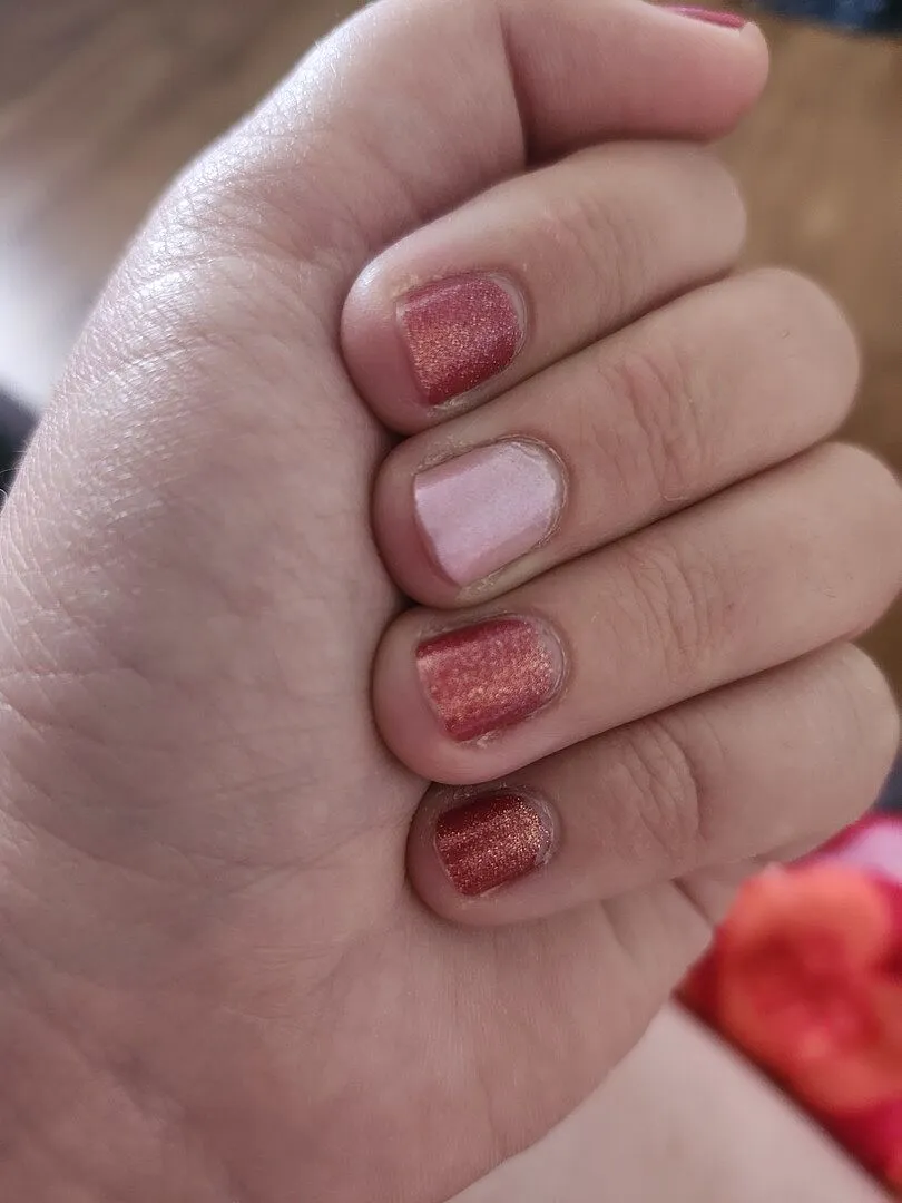 Cirque Colors Amour Propre nagellack thermal korallrosa