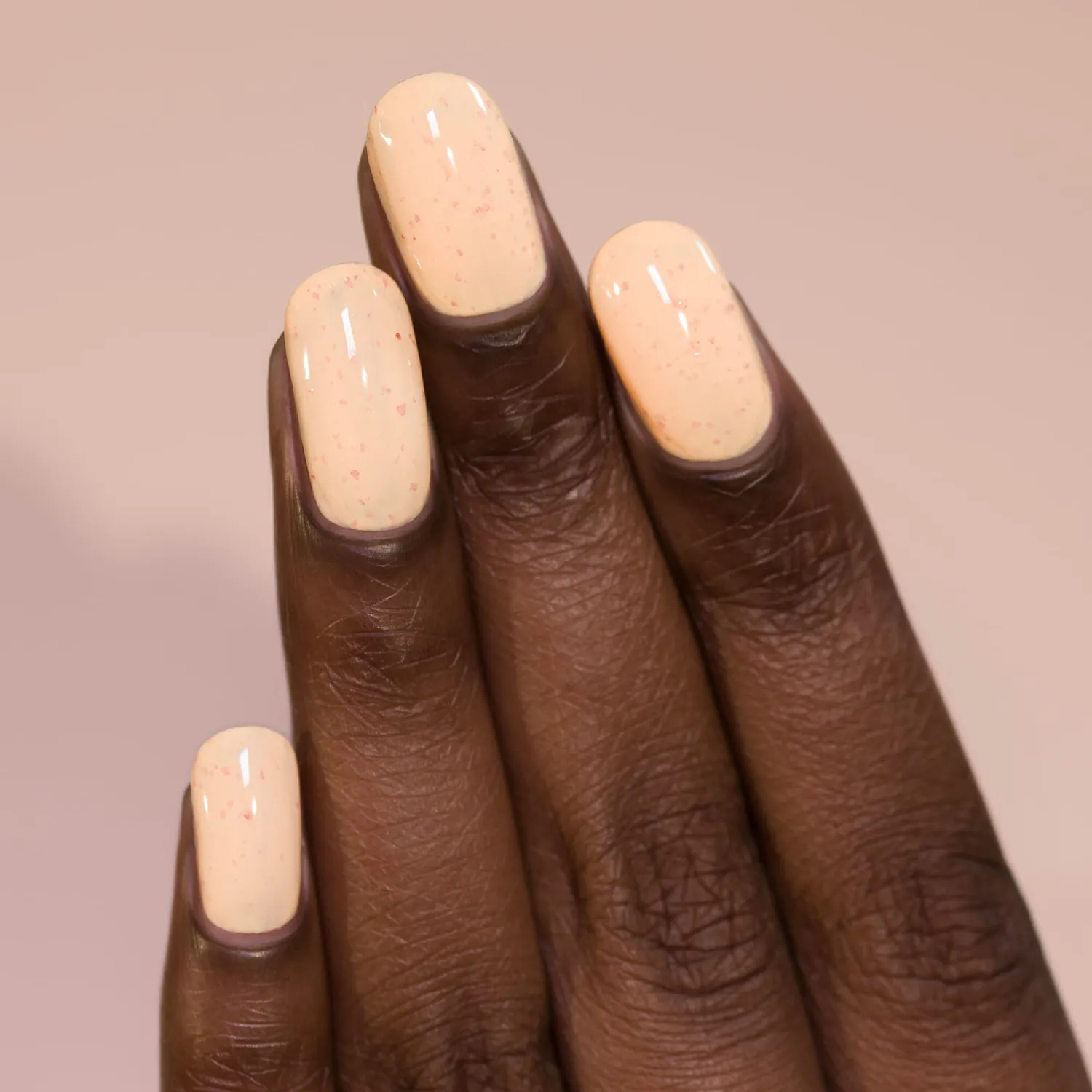 ILNP Something Sweet Milk Tea nagellack mjökigt orange
