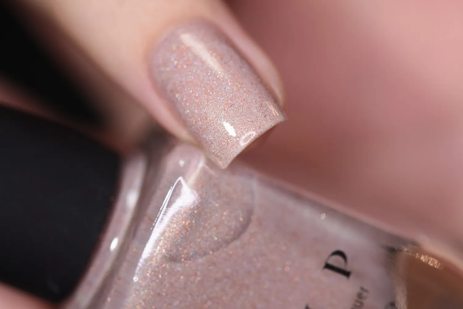 ILNP Hope nagellack café latte beige holografisk
