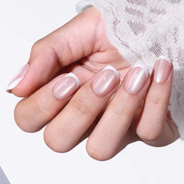 Modelones Cat Eye French Tip lösnaglar square korta 32-pack