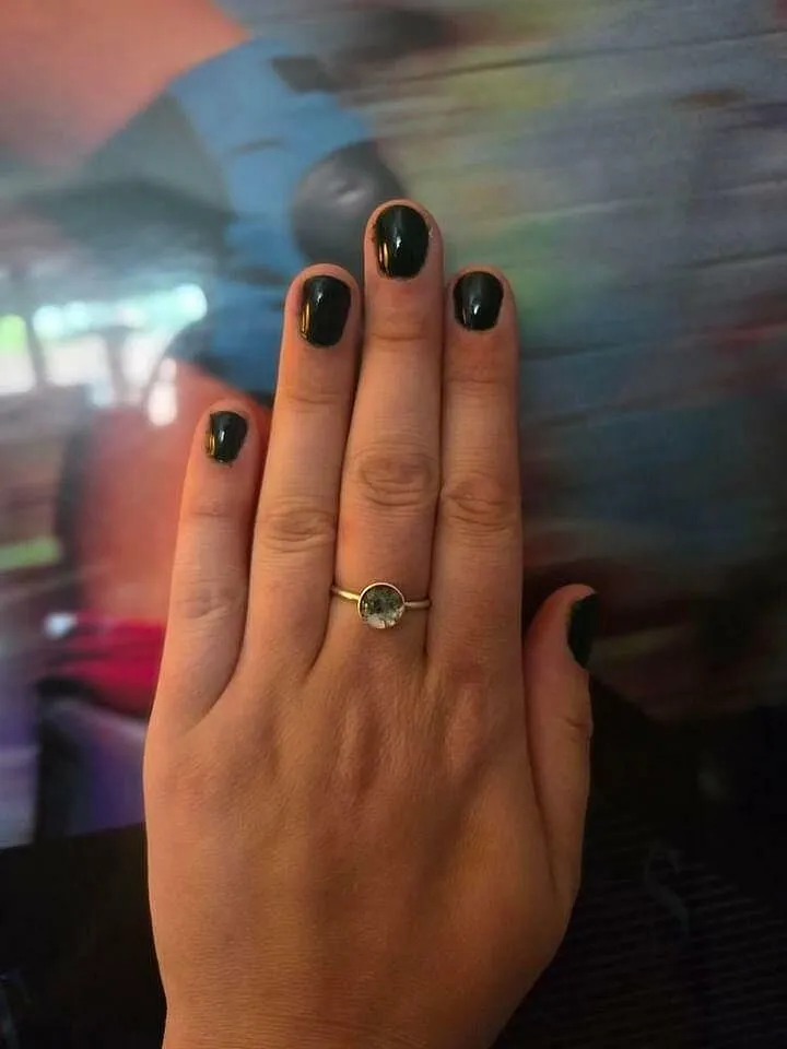 Cirque Colors McKittrick nagellack mörkgrön crème