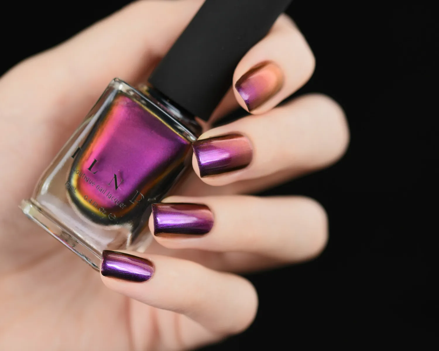 ILNP Ultra Chrome Undenied nagellack multikrom