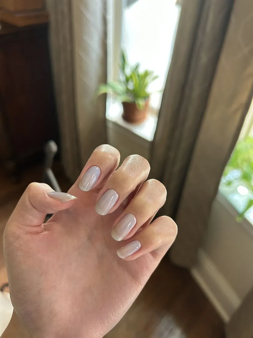 Cirque Colors Sylph nagellack vit pärlglans