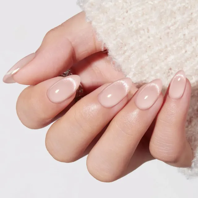 Modelones Cat Eye lösnaglar almond nude kort 32-pack