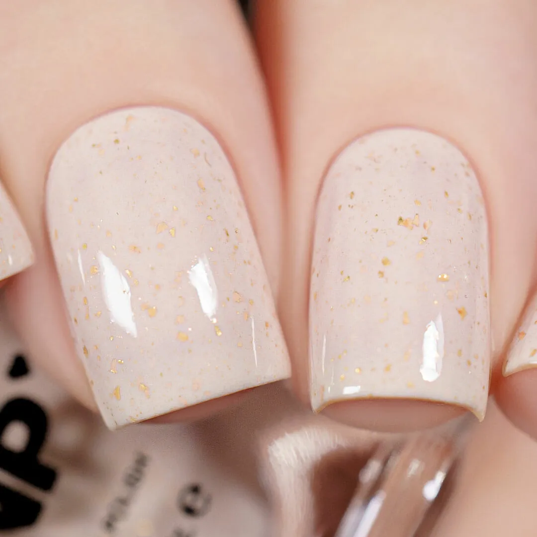 ILNP Golden Hour Afterlight nagellack oatmeal guldflakes