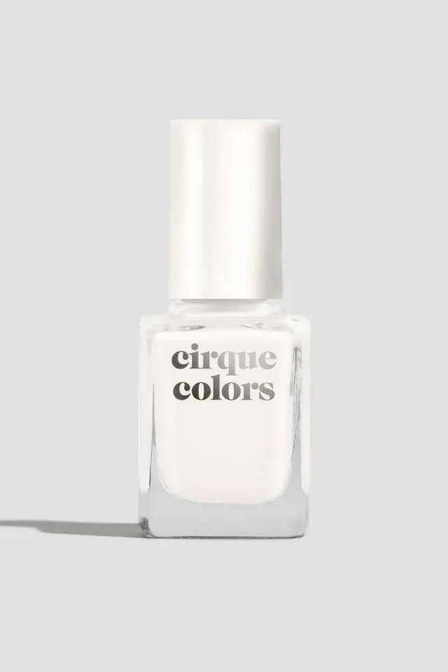 Cirque Colors Linen nagellack mjölkvitt sheer