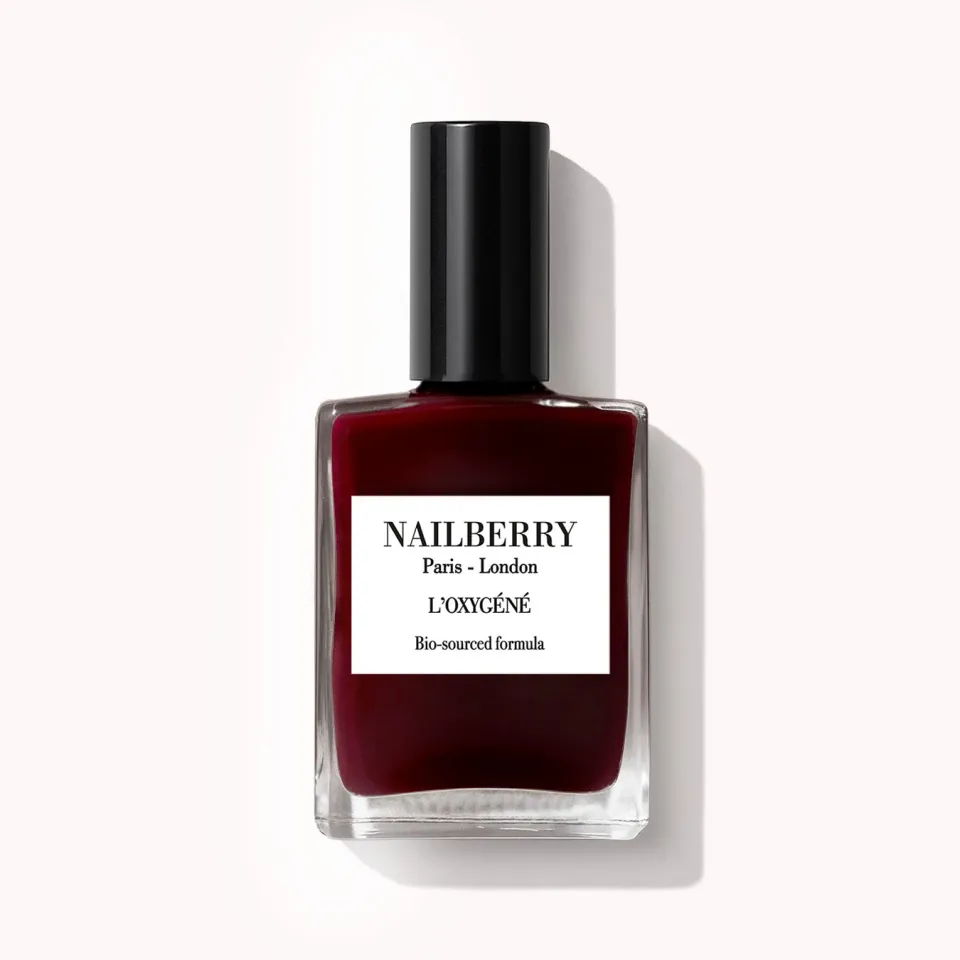 Nailberry Noirberry nagellack 15 ml svartröd opak