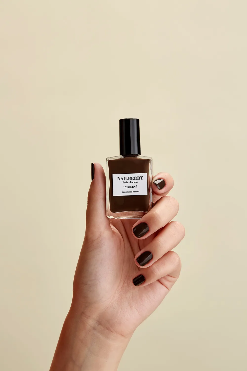 Nailberry Hot Coco nagellack 14 ml mörkbrun täckande