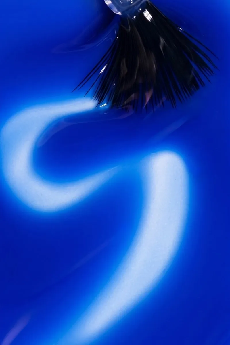Cirque Colors Marine Jelly nagellack neonblå