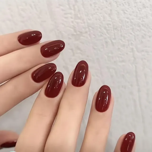 modelones Cherry Red lösnaglar körsbärsröd cream