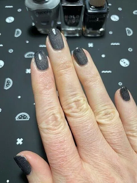 Cirque Colors Witching Hour nagellack termisk svart